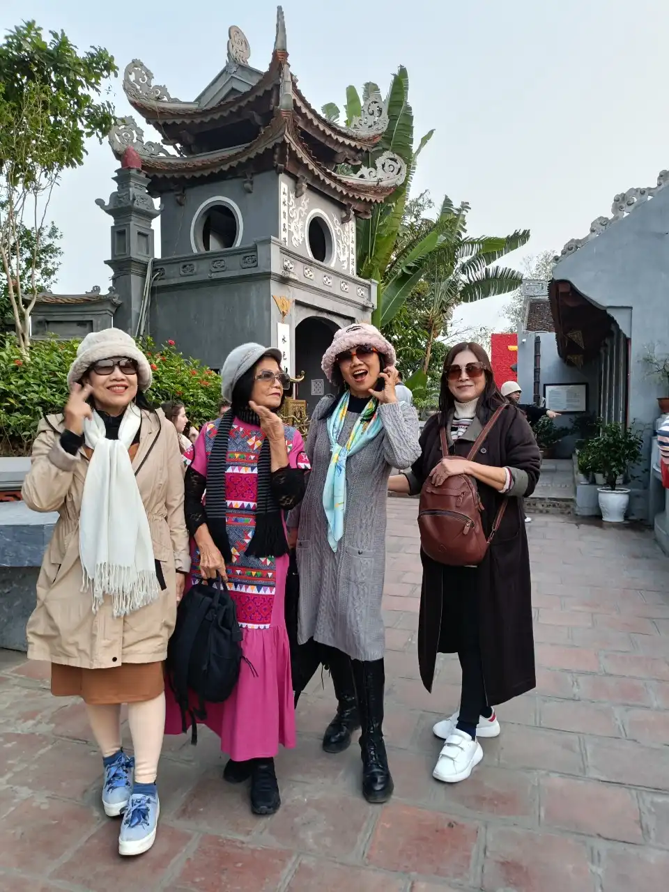 explore-hanoi-sapa-misty-mountains-dec-2024h (6)